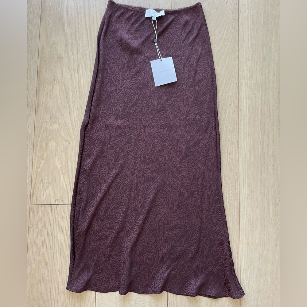L’Acadamie Jeune Midi Skirt in Burgundy